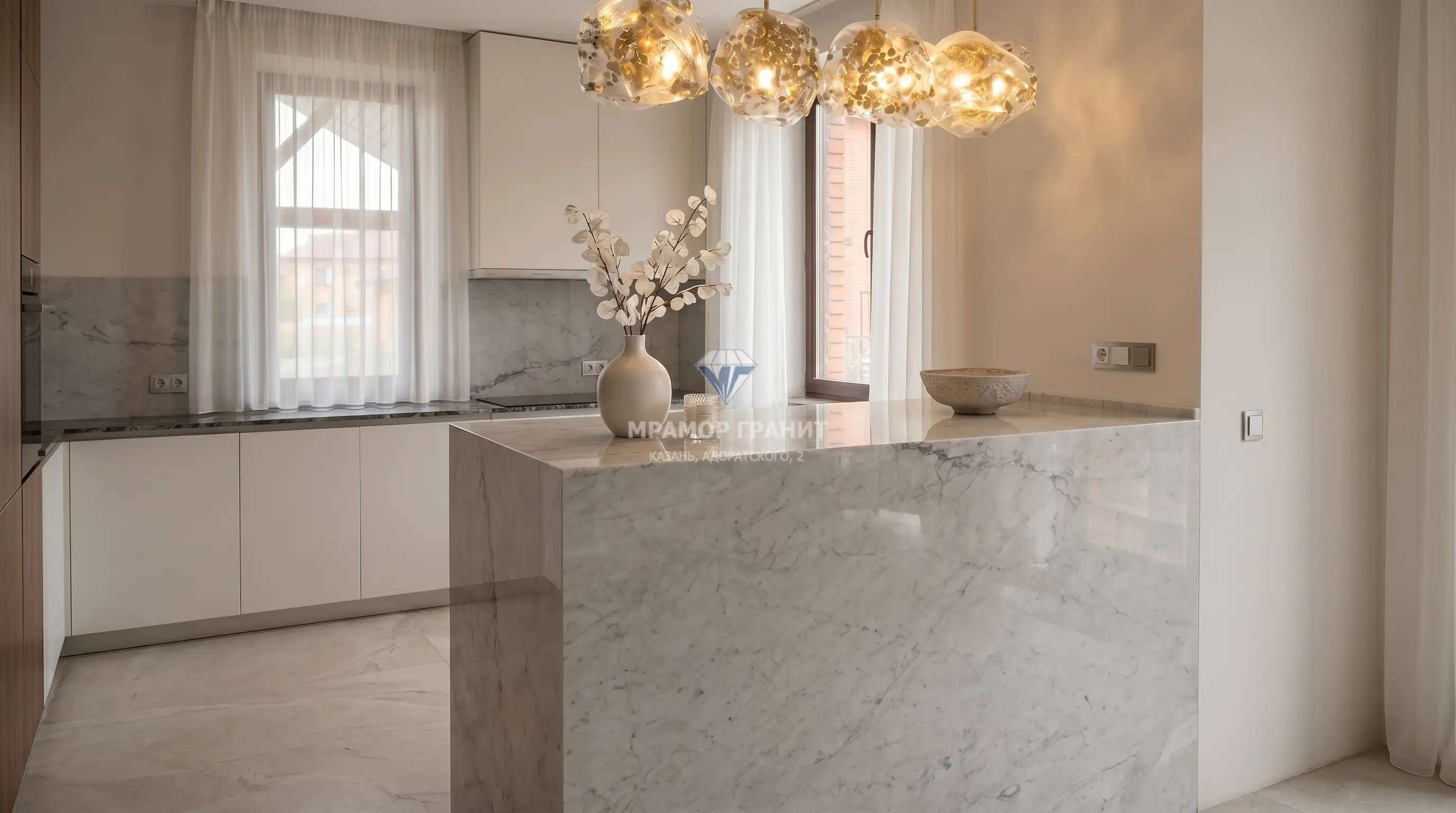Мрамор Bianco Carrara и гранит Black Forest
